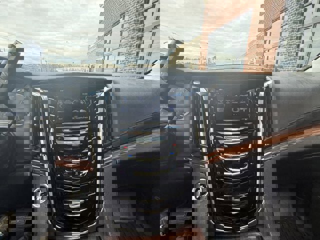 Used 2018 Cadillac Escalade Luxury image 26