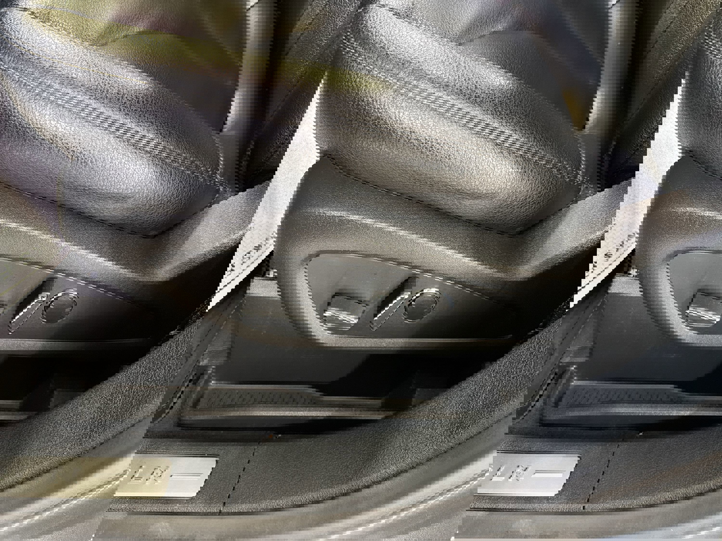 Used 2023 Lincoln Nautilus FWD image 11