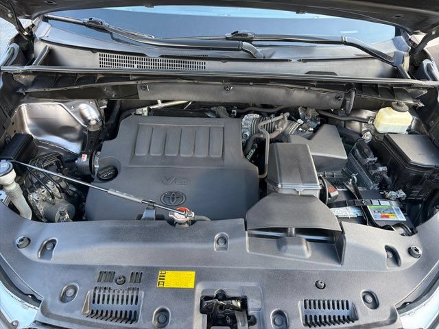 Used 2015 Toyota Highlander Limited Platinum AWD/4WD image 33