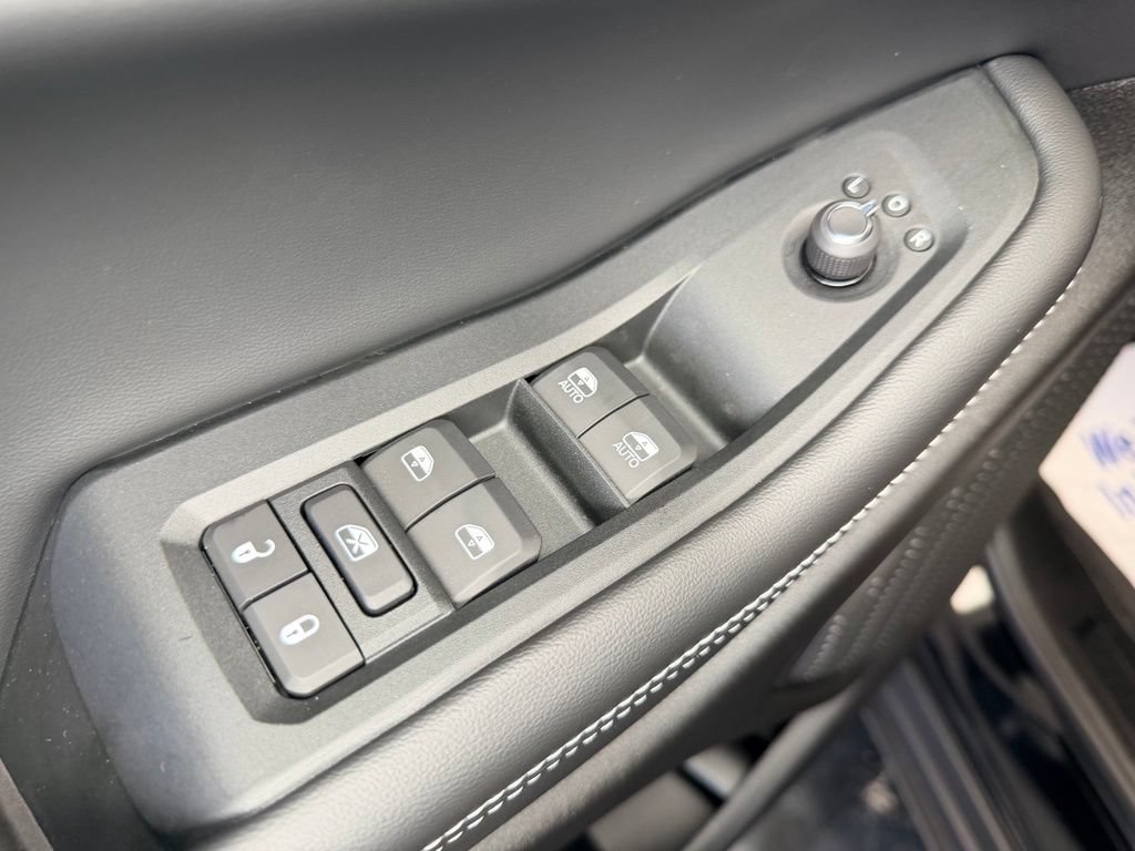 New 2026 Jeep Grand Cherokee Limited AWD/4WD image 17