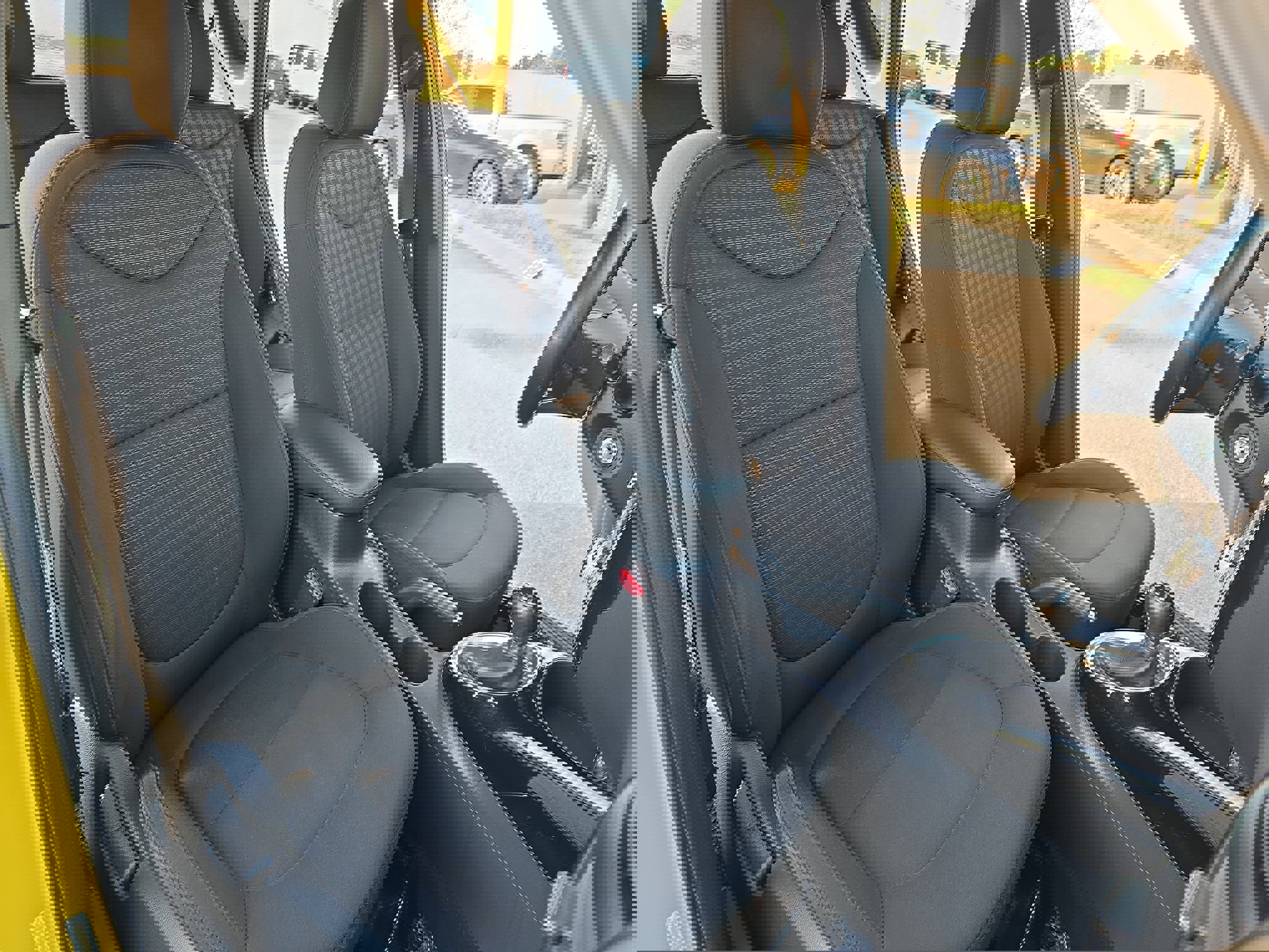 Used 2015 Kia Soul ! w/ Sun & Sound Package image 10