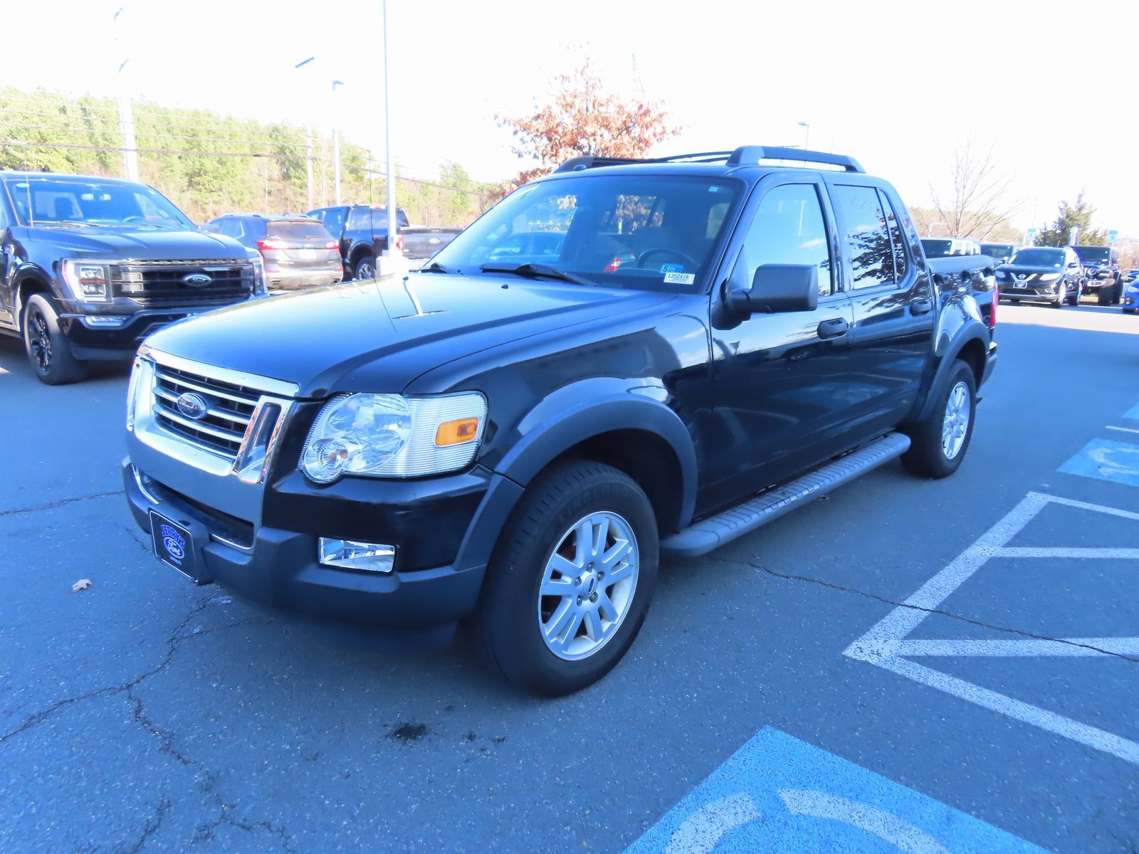 Used 2008 Ford Explorer Sport Trac XLT image 3