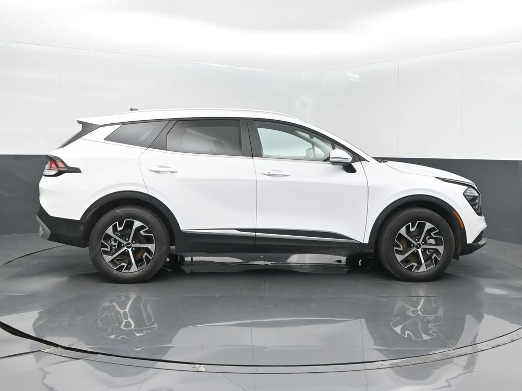 Used 2024 Kia Sportage EX AWD/4WD image 5