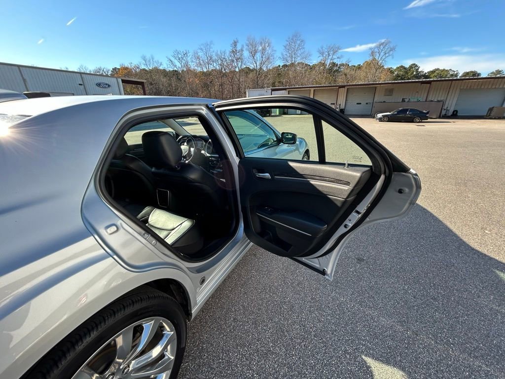 Used 2020 Chrysler 300 Touring L w/ Quick Order Package 2EF image 20