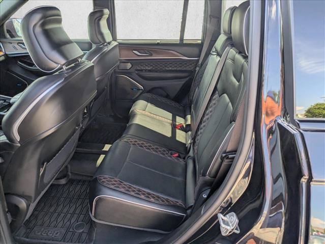 Used 2024 Jeep Grand Cherokee Summit w/ Adv Protech Group IV AWD/4WD image 15