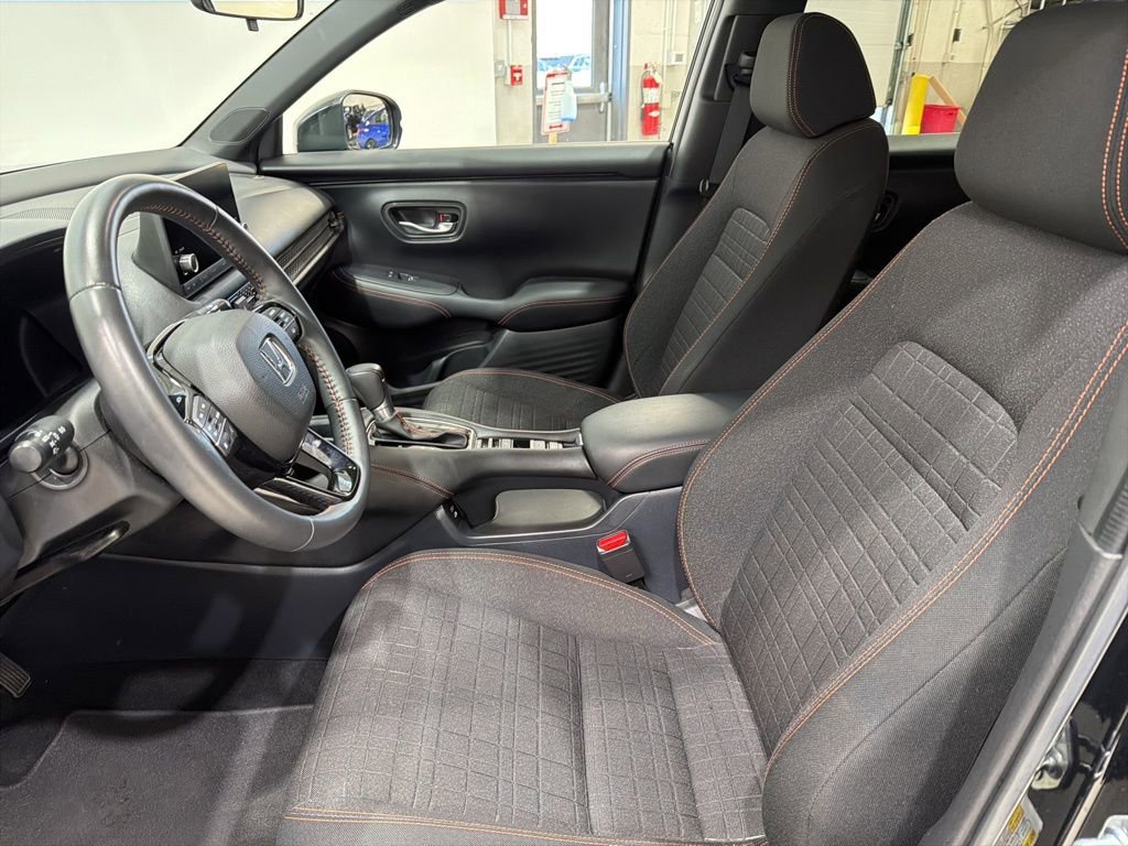 Used 2024 Honda HR-V Sport image 12