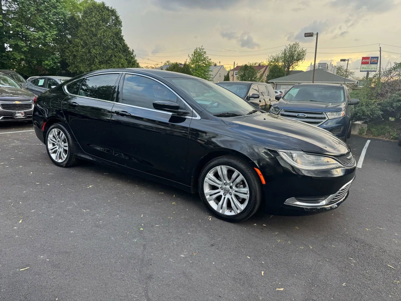 Used 2015 Chrysler 200 Limited image 10