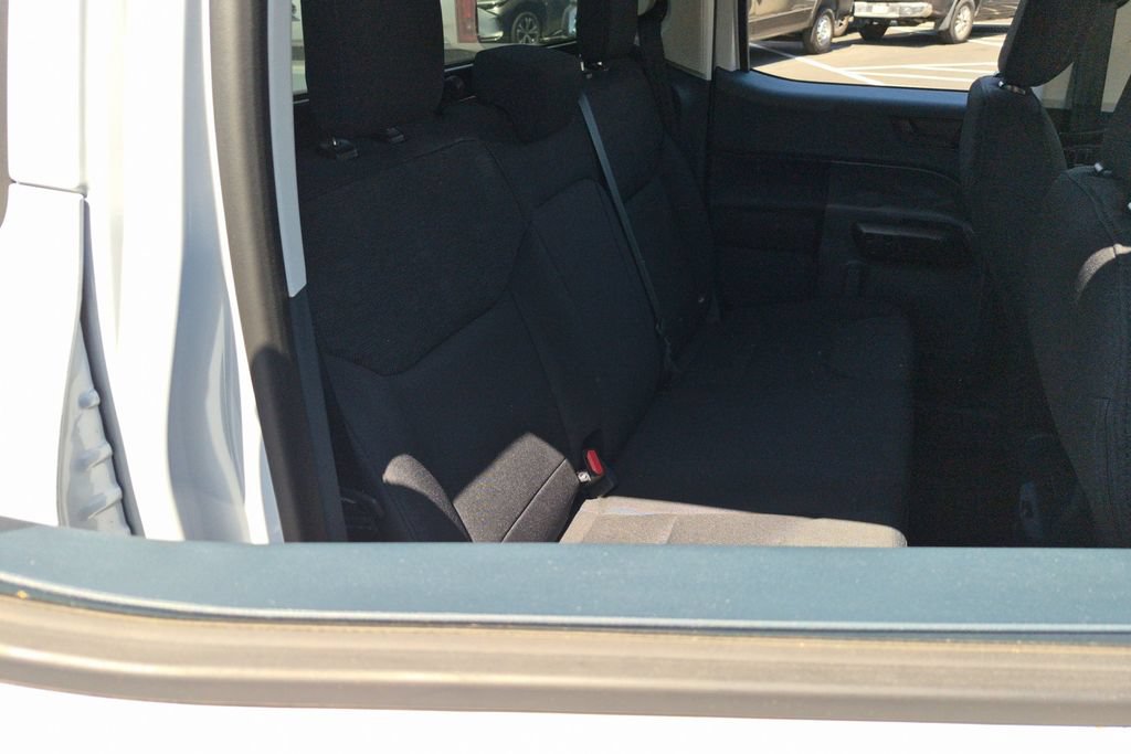 Used 2025 Ford Maverick XL FWD image 13