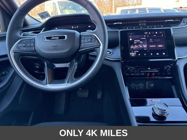 Used 2025 Jeep Grand Cherokee Laredo X image 24