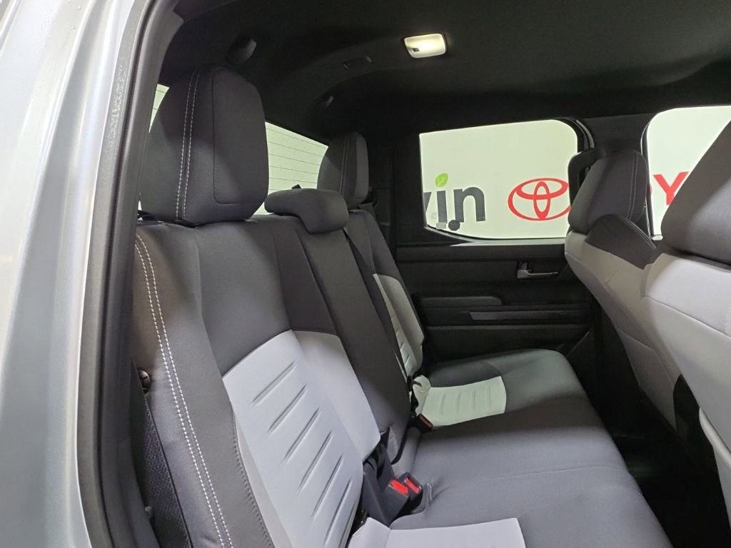 Used 2024 Toyota Tacoma TRD Off-Road image 17