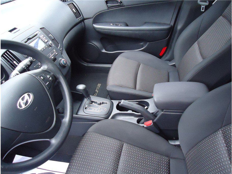 Used 2010 Hyundai Elantra GLS image 22