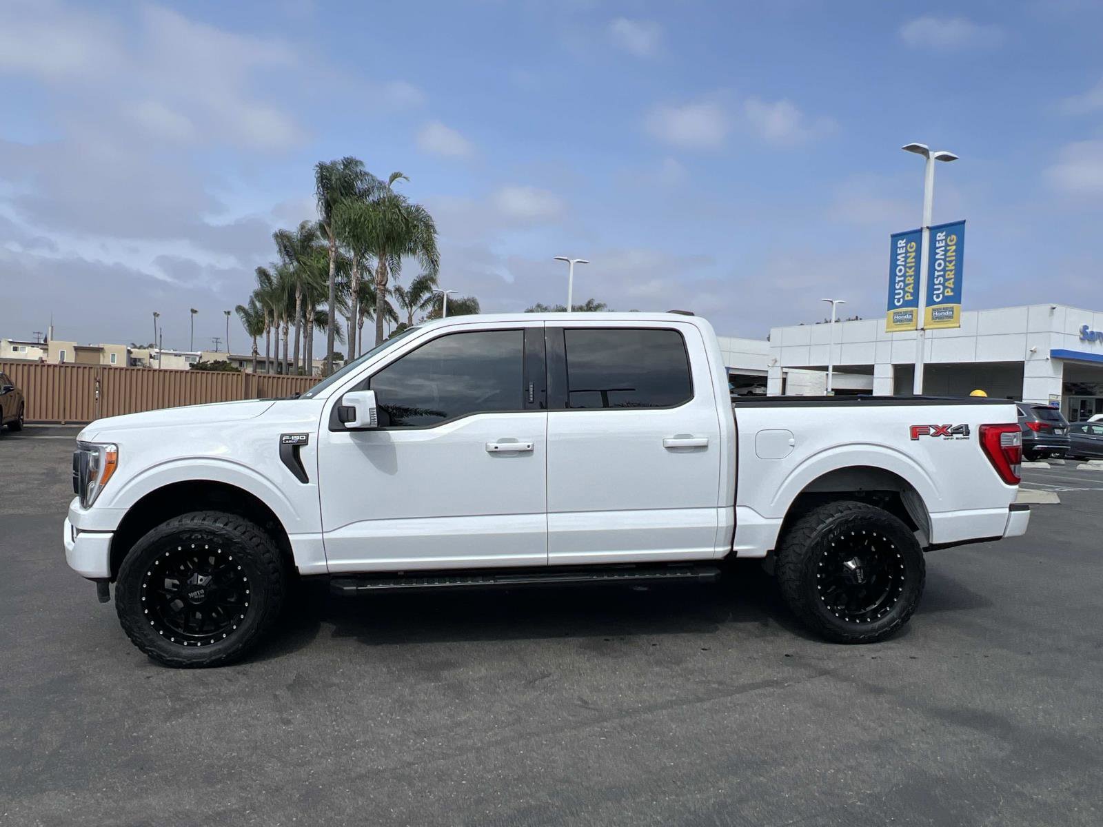 Used 2021 Ford F150 Lariat image 2