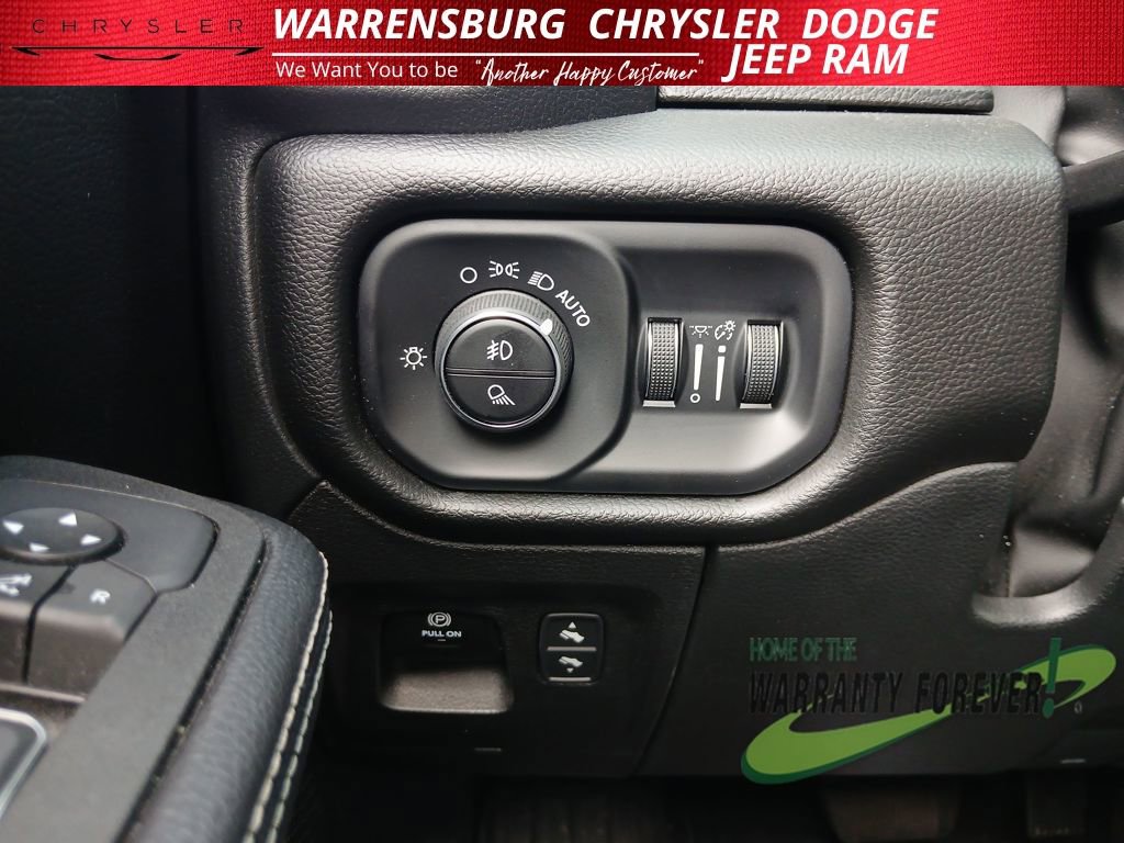 Used 2025 RAM 1500 Laramie w/ Sport Appearance Package image 32