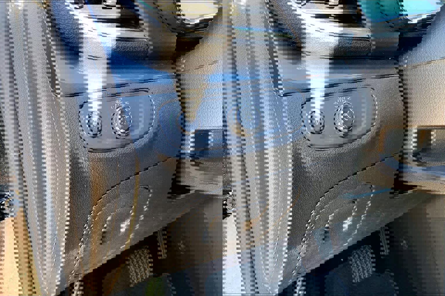 Used 2022 Buick Encore Preferred w/ Safety Package FWD image 36