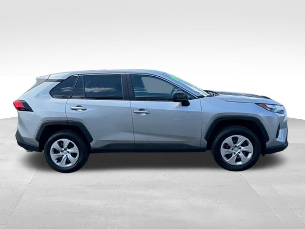 Used 2023 Toyota RAV4 LE AWD/4WD image 8