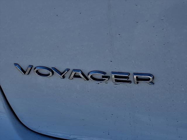 Used 2023 Chrysler Voyager LX image 17