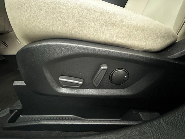 Used 2021 Ford Edge Titanium w/ Cargo Accessory Package image 9