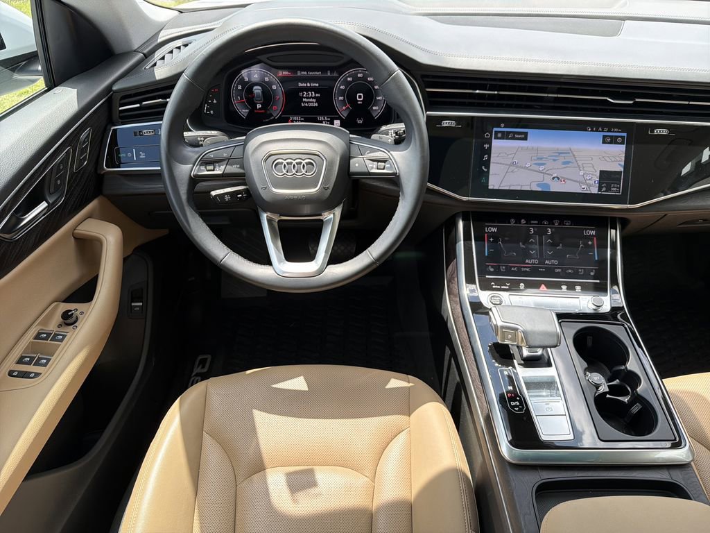 Used 2021 Audi Q8 Prestige AWD/4WD image 16