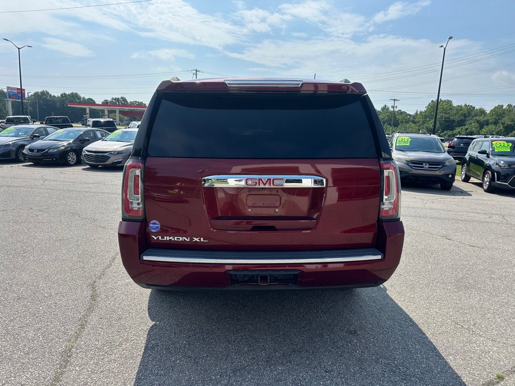 Used 2019 GMC Yukon XL Denali RWD image 4