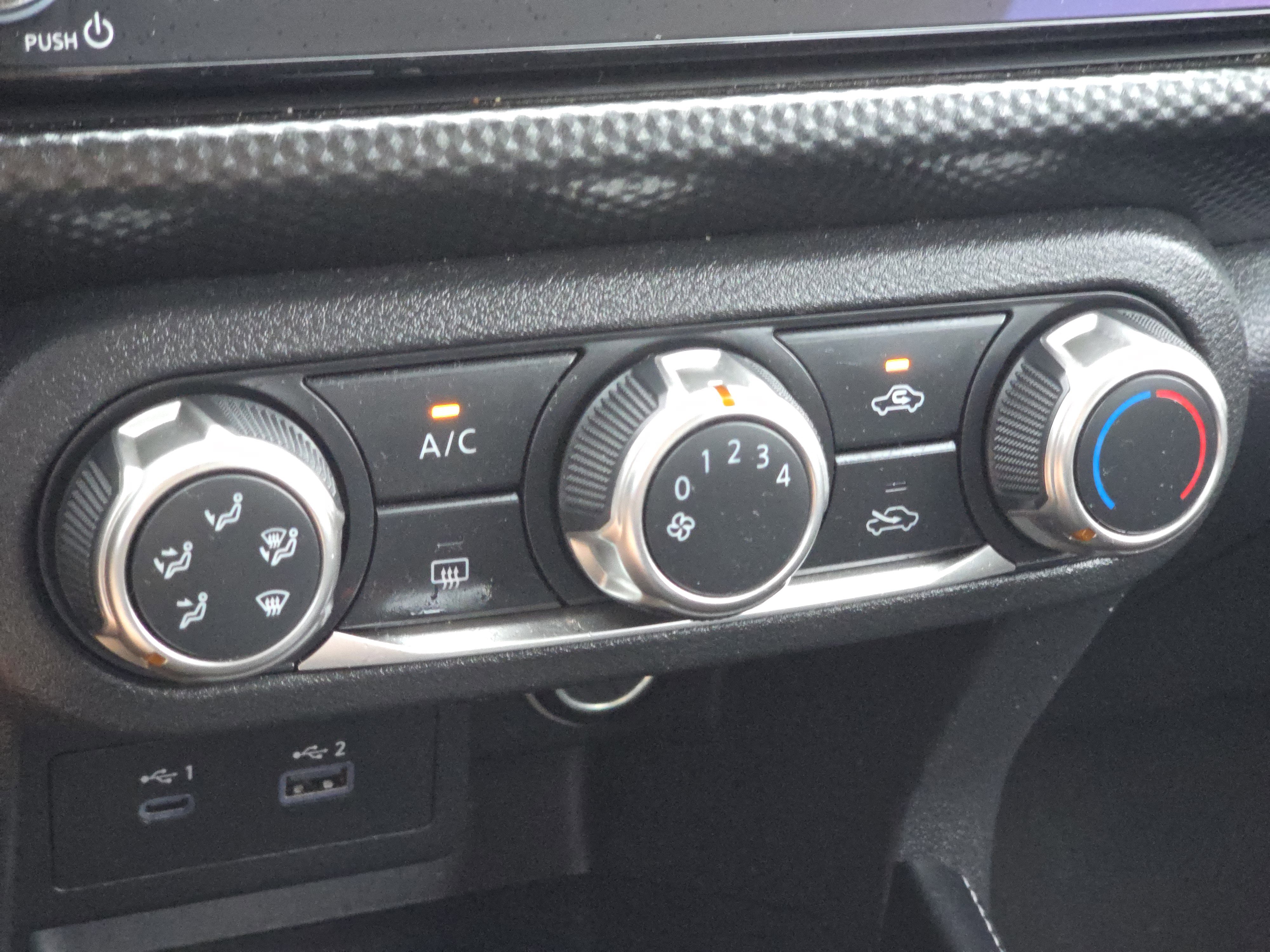 Used 2024 Nissan Kicks SV image 19