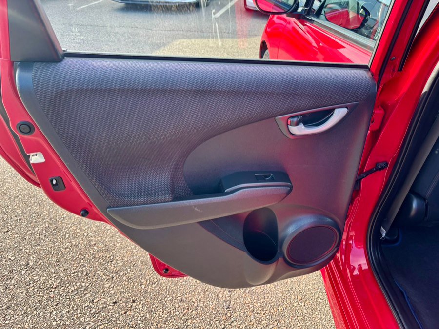 Used 2013 Honda Fit Sport image 16