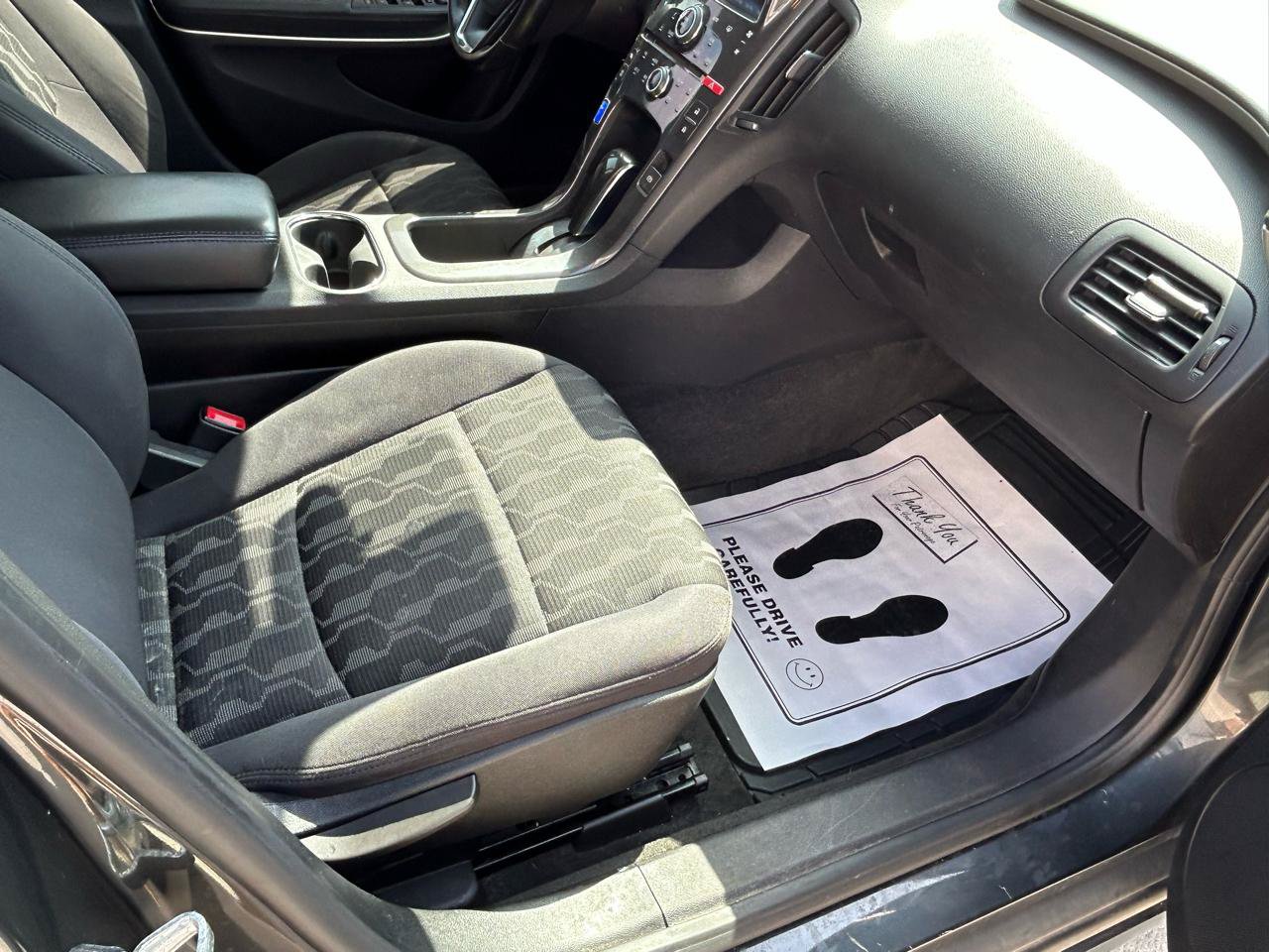 Used 2014 Chevrolet Volt FWD image 12