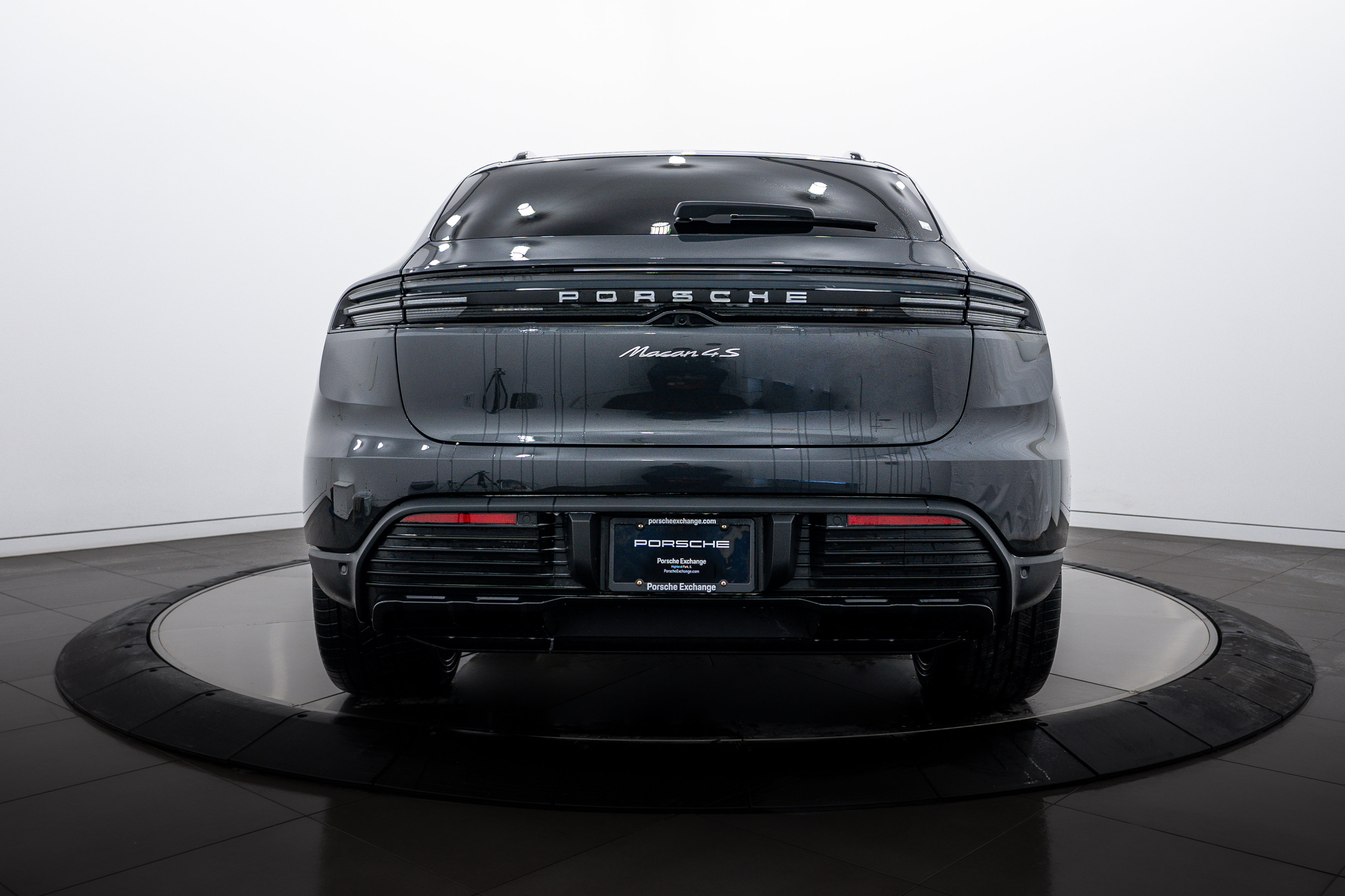 New 2025 Porsche Macan 4S Electric image 6