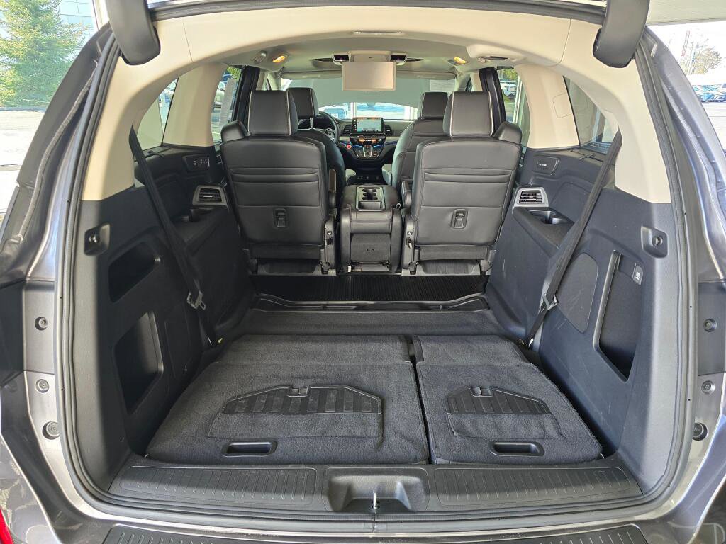 Used 2025 Honda Odyssey Touring image 17
