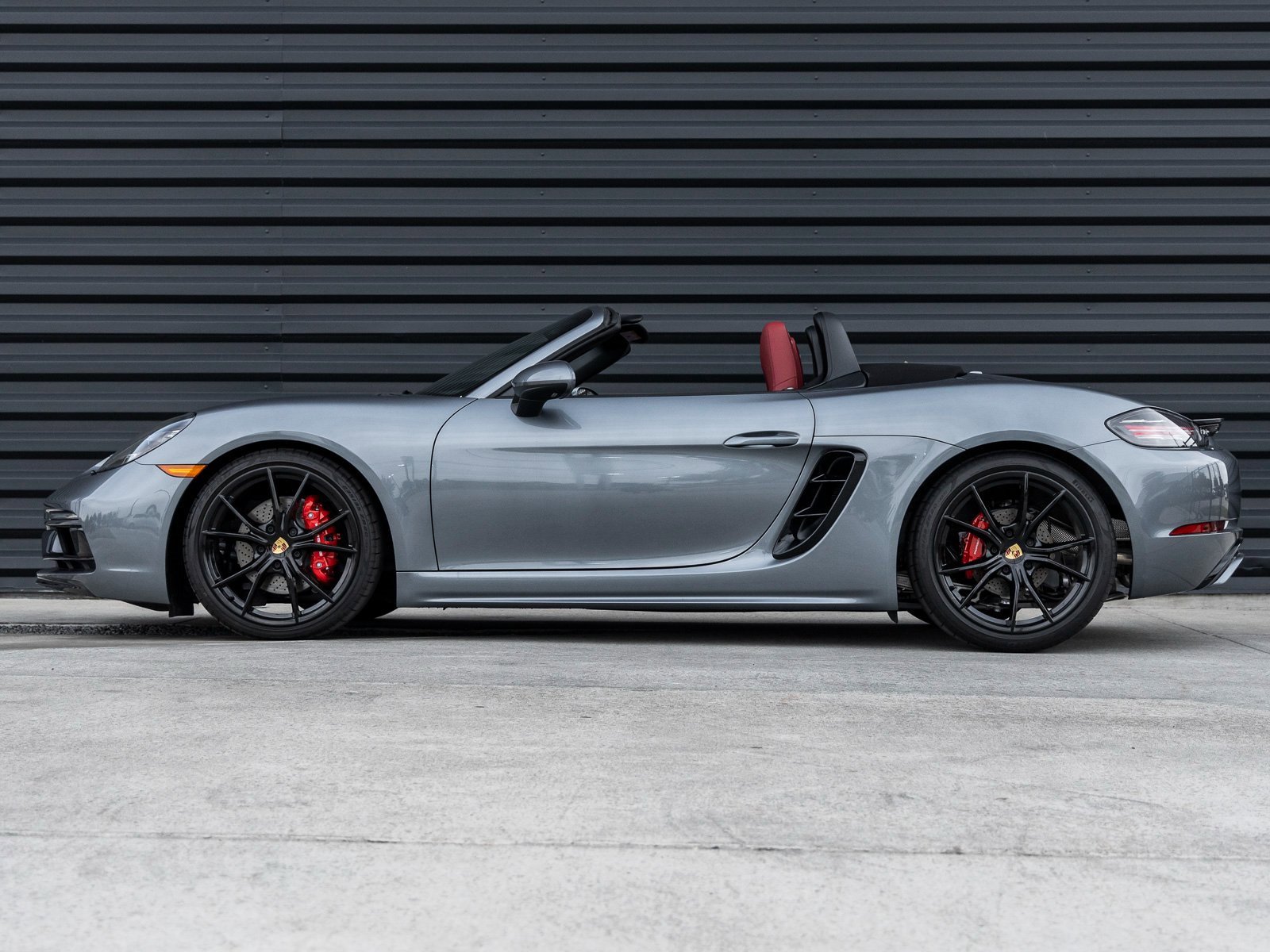 Used 2025 Porsche 718 Boxster S image 2