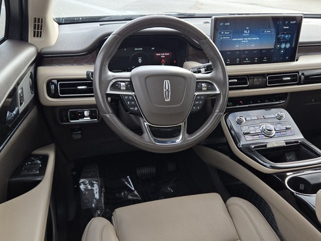 Used 2023 Lincoln Nautilus Reserve w/ Equipment Group 201A AWD/4WD image 17