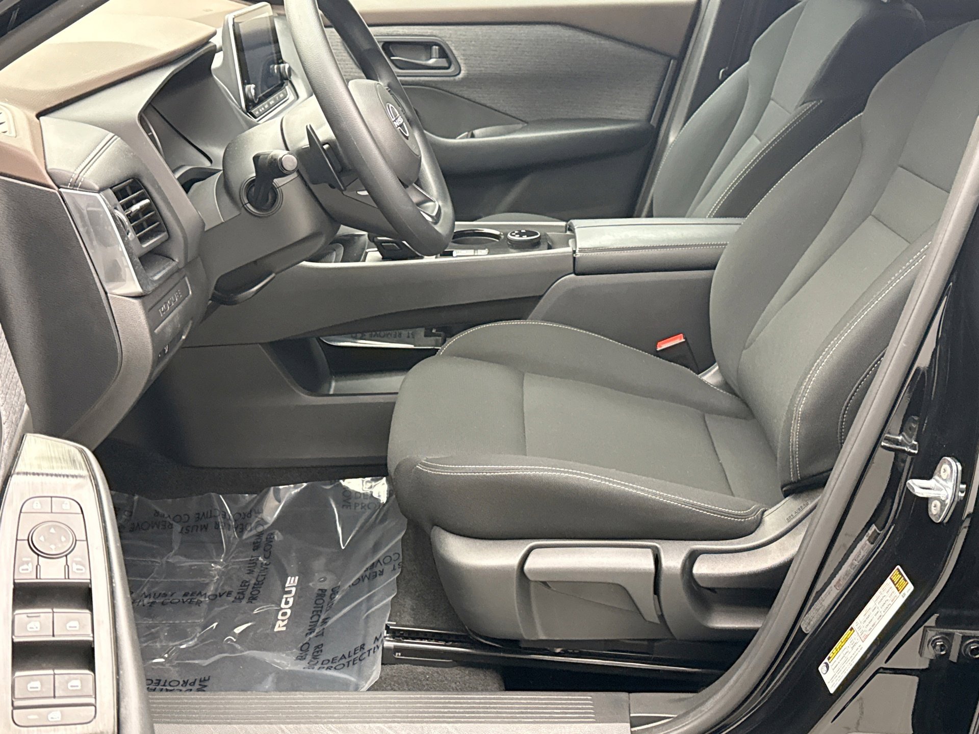 Used 2023 Nissan Rogue S AWD/4WD image 11