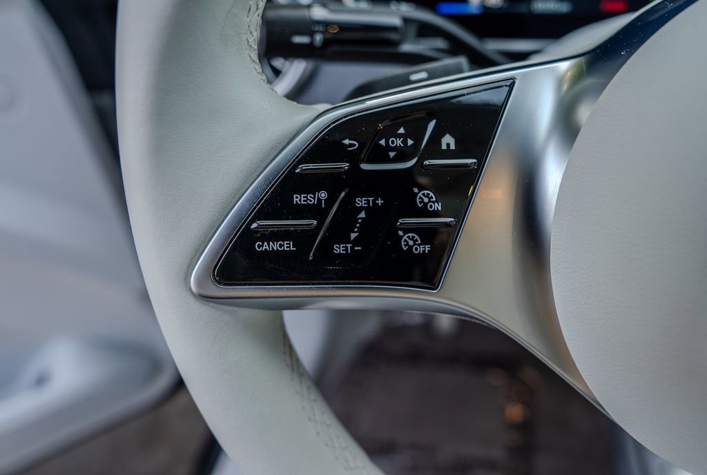 Used 2023 Mercedes-Benz EQE 500 4MATIC Sedan image 6