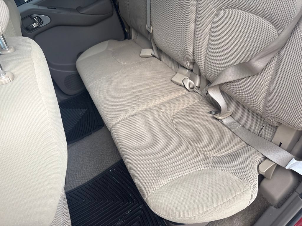 Used 2011 Nissan Frontier SV AWD/4WD image 31