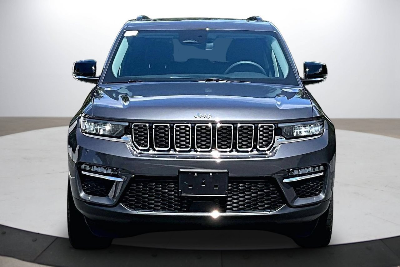 Certified 2023 Jeep Grand Cherokee Limited AWD/4WD image 3