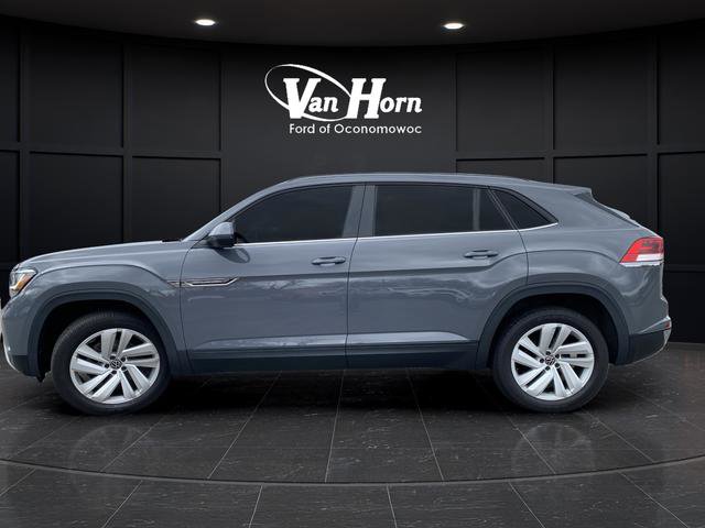 Used 2020 Volkswagen Atlas Cross Sport SE w/ Panoramic Sunroof Package image 2
