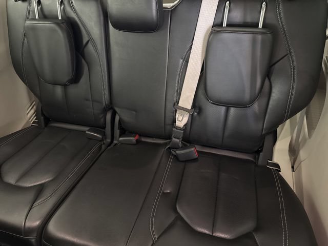 Used 2023 Chrysler Pacifica Touring-L FWD image 24