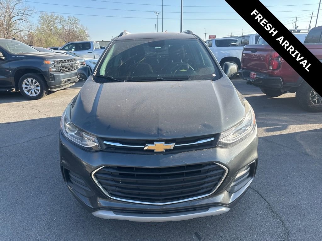 Used 2020 Chevrolet Trax LT w/ LT Convenience Package image 8