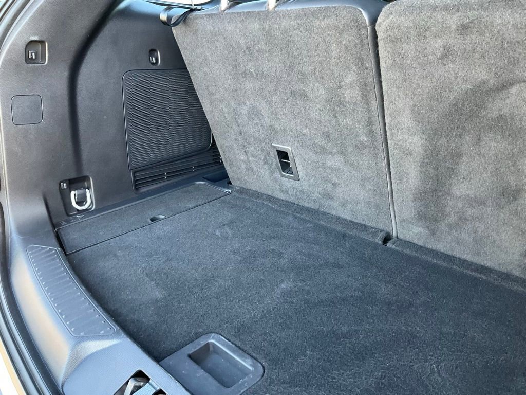 Certified 2025 Ford Explorer ST-Line w/ Premium Package image 17