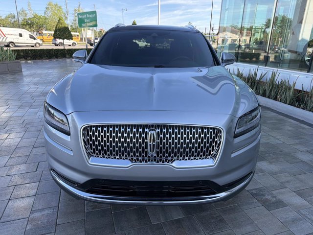 Used 2022 Lincoln Nautilus Reserve w/ Equipment Group 201A image 7