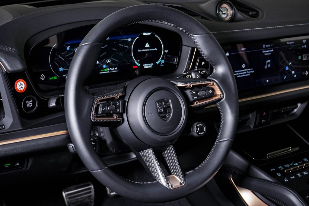 New 2026 Porsche Cayenne Turbo AWD/4WD image 18