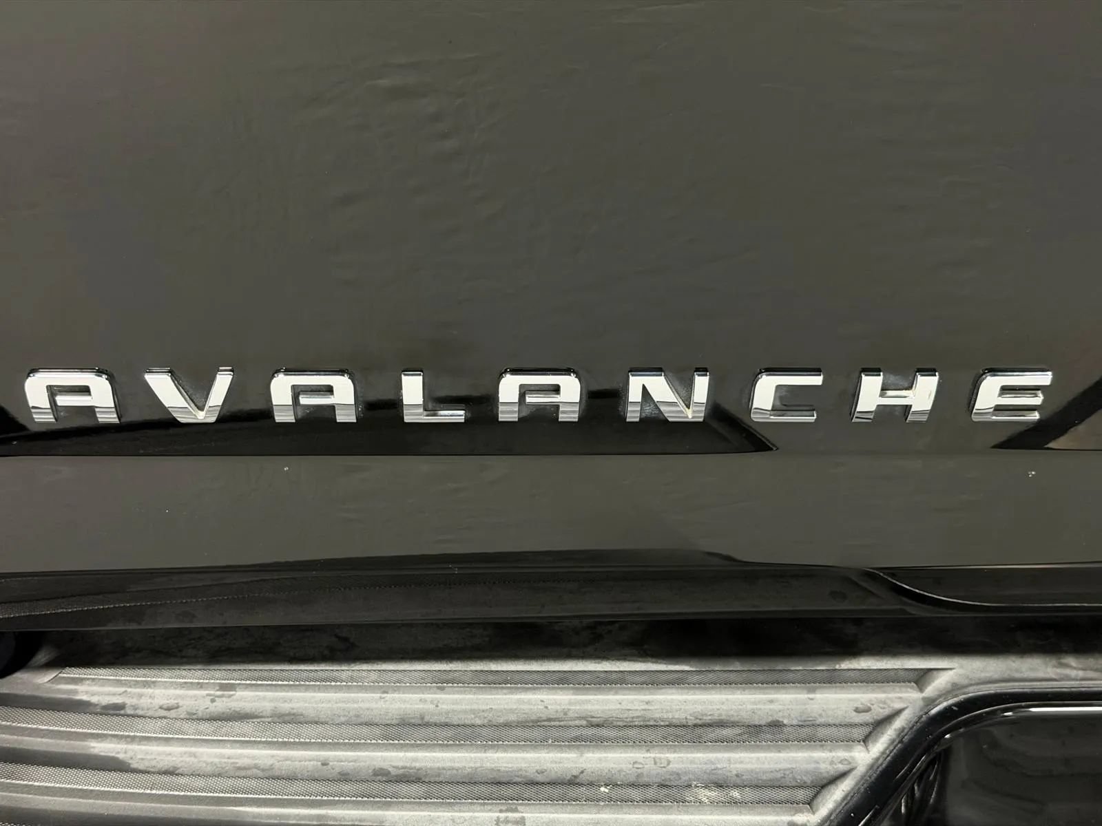 Used 2007 Chevrolet Avalanche LTZ w/ LTZ Preferred Equipment Group AWD/4WD image 12