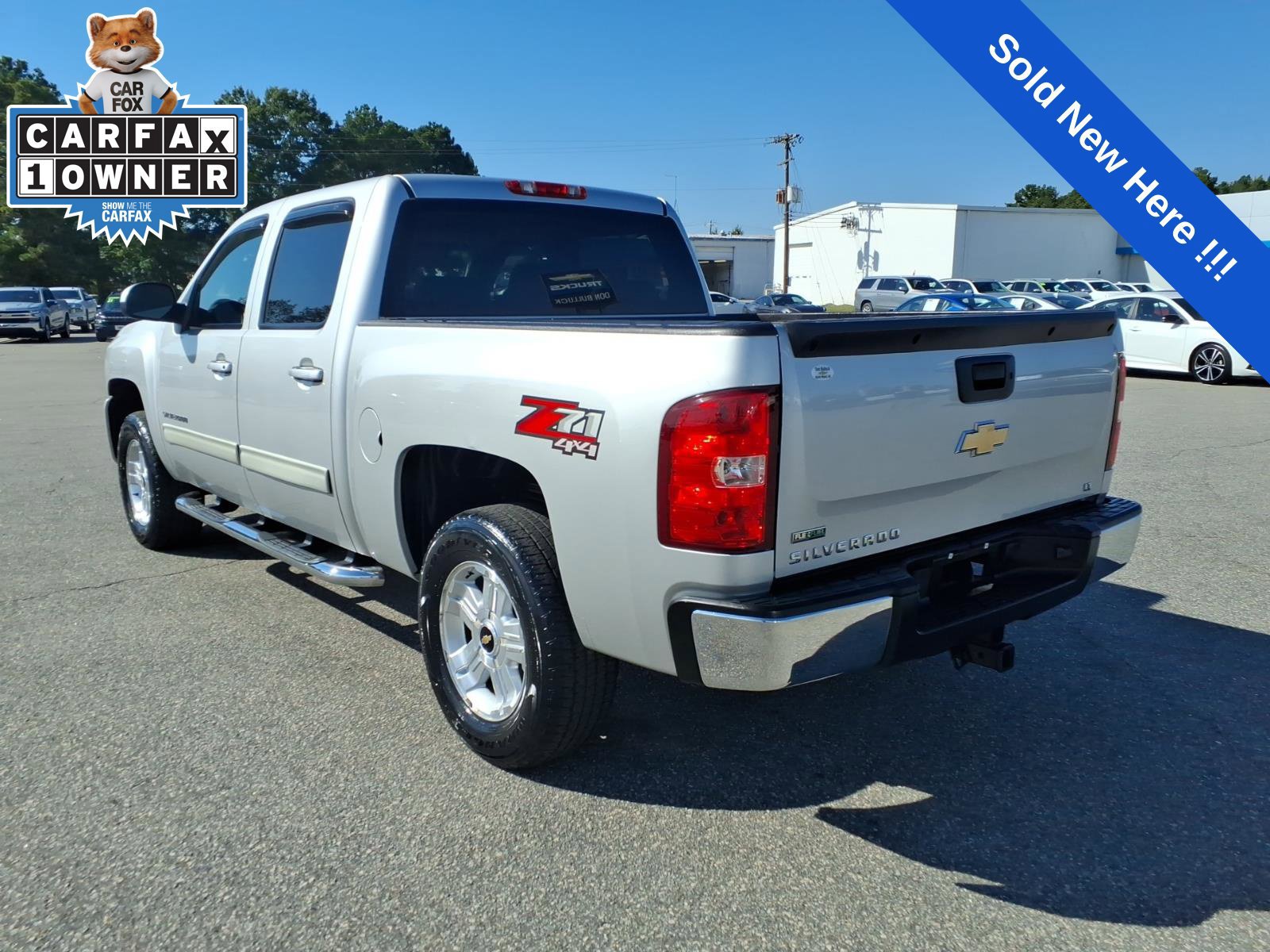 Used 2011 Chevrolet Silverado 1500 LT w/ All-Star Edition AWD/4WD image 3
