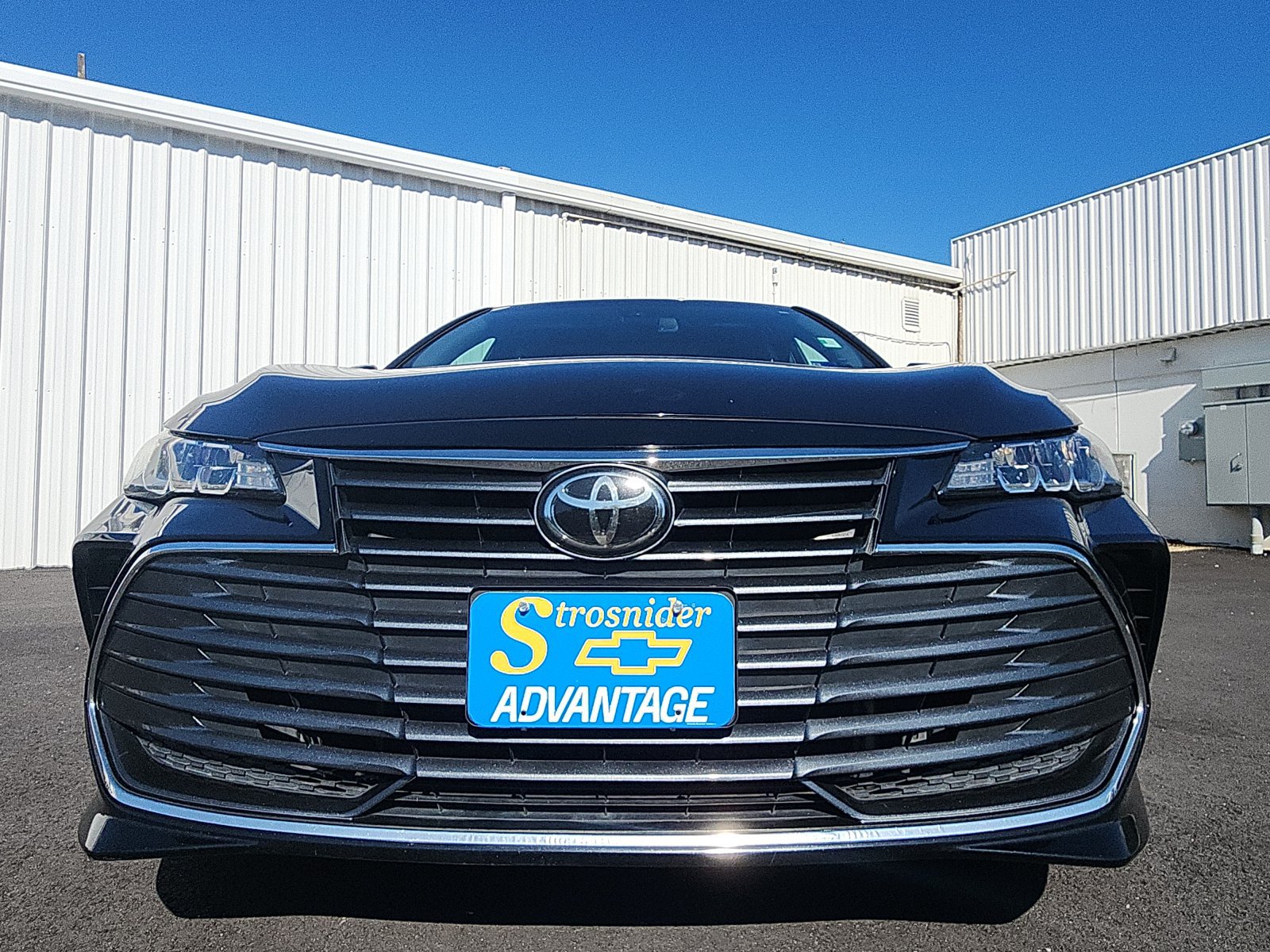 Used 2019 Toyota Avalon XLE w/ Moonroof Package FWD image 14