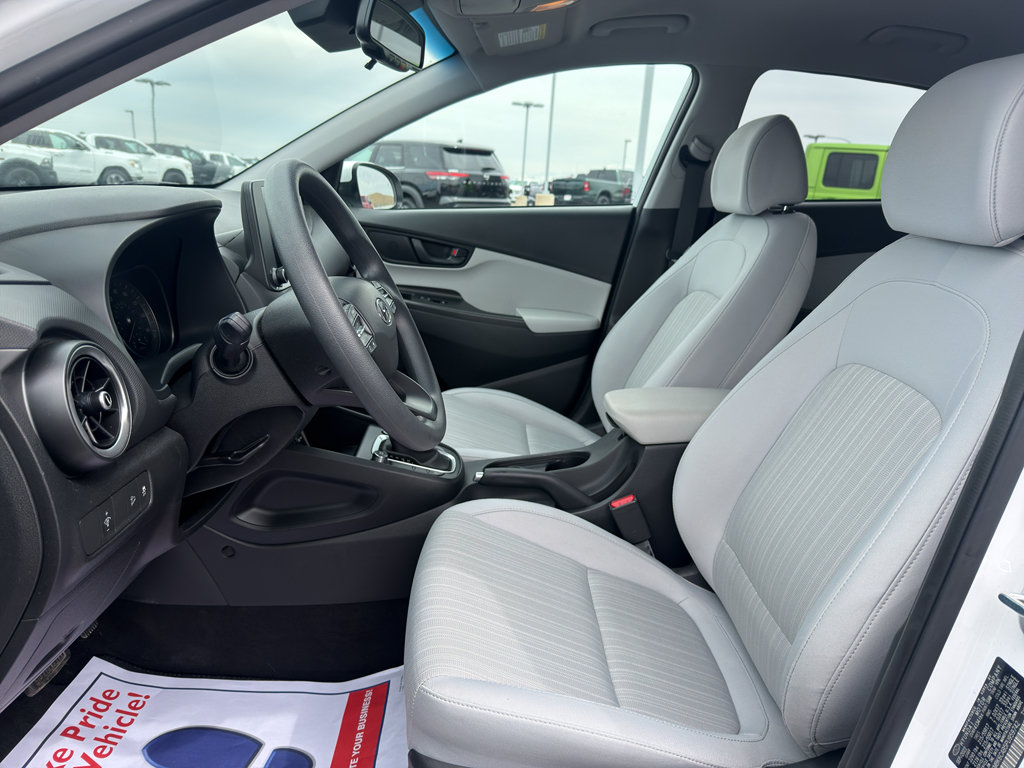 Used 2023 Hyundai Kona SEL AWD/4WD image 9