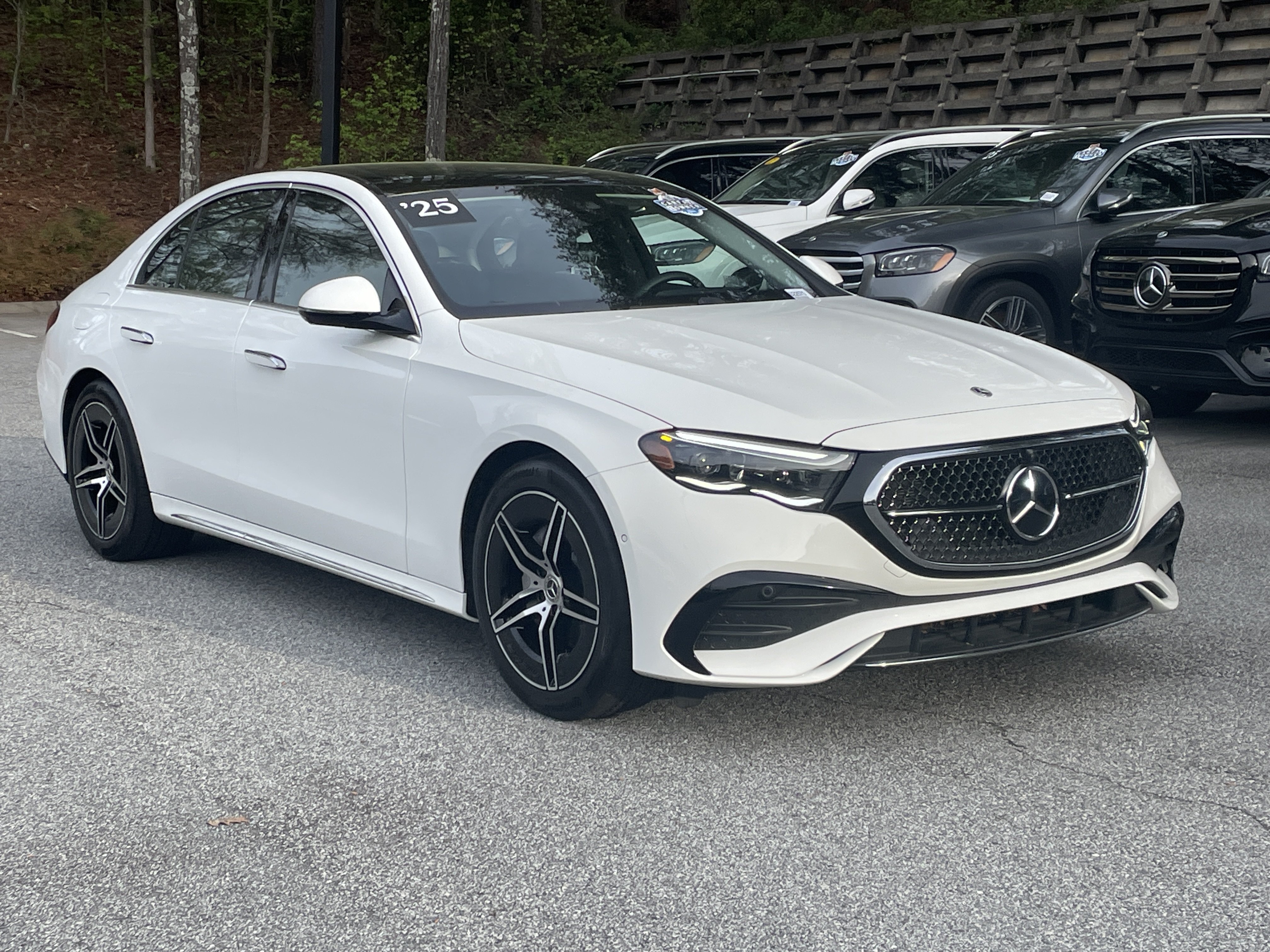 Used 2025 Mercedes-Benz E 350 Sedan image 4