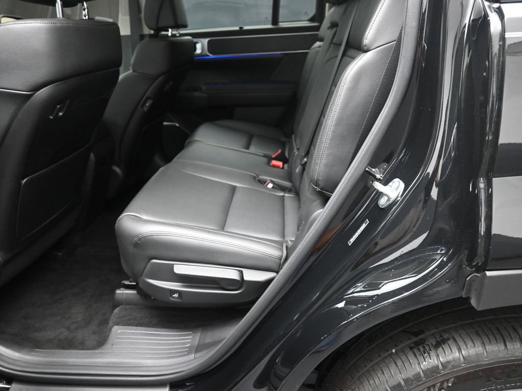 Used 2024 Hyundai Santa Fe Limited image 21