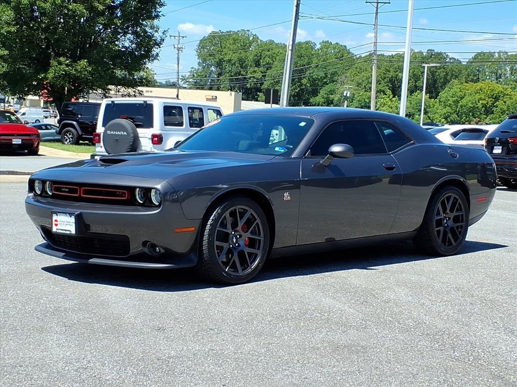 Used 2019 Dodge Challenger R/T Scat Pack w/ Plus Package RWD image 2