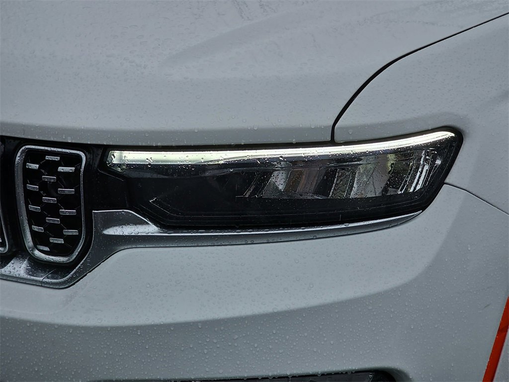 Used 2023 Jeep Grand Cherokee Summit image 34
