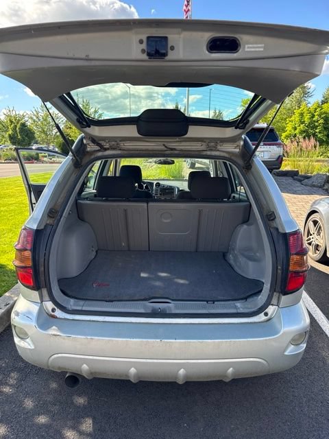 Used 2004 Pontiac Vibe w/ Power Group Value Package FWD image 10