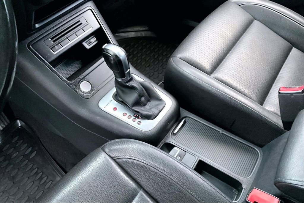 Used 2017 Volkswagen Tiguan S image 17